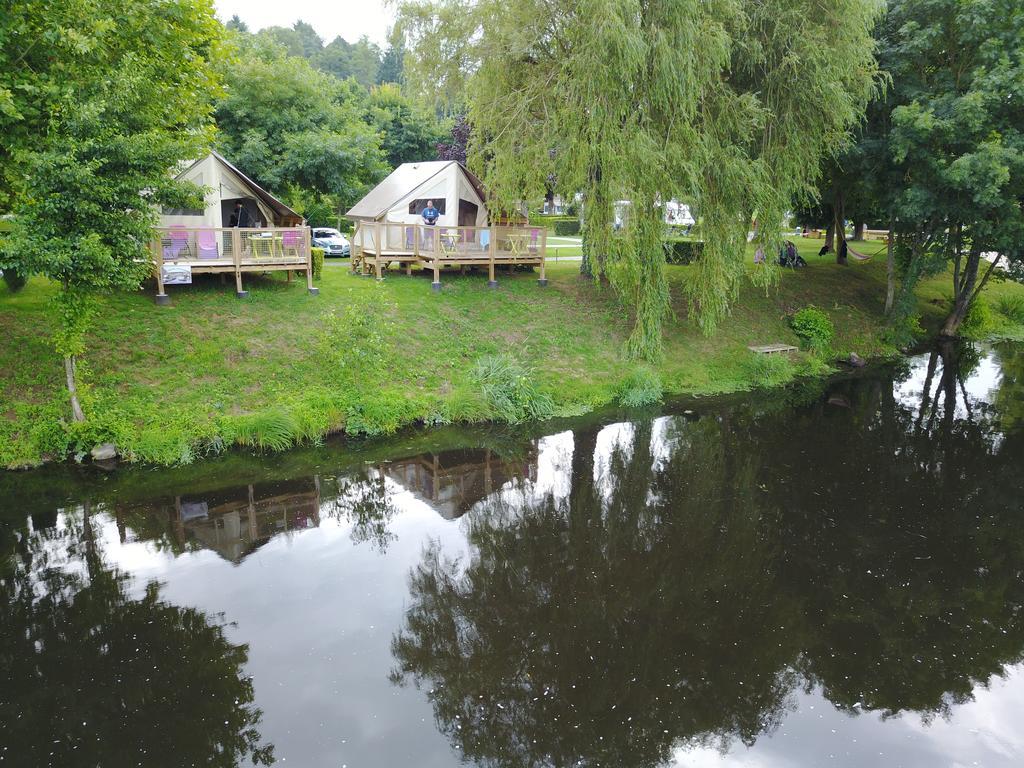 Camping Des Ribieres Hotel Confolens Exterior photo